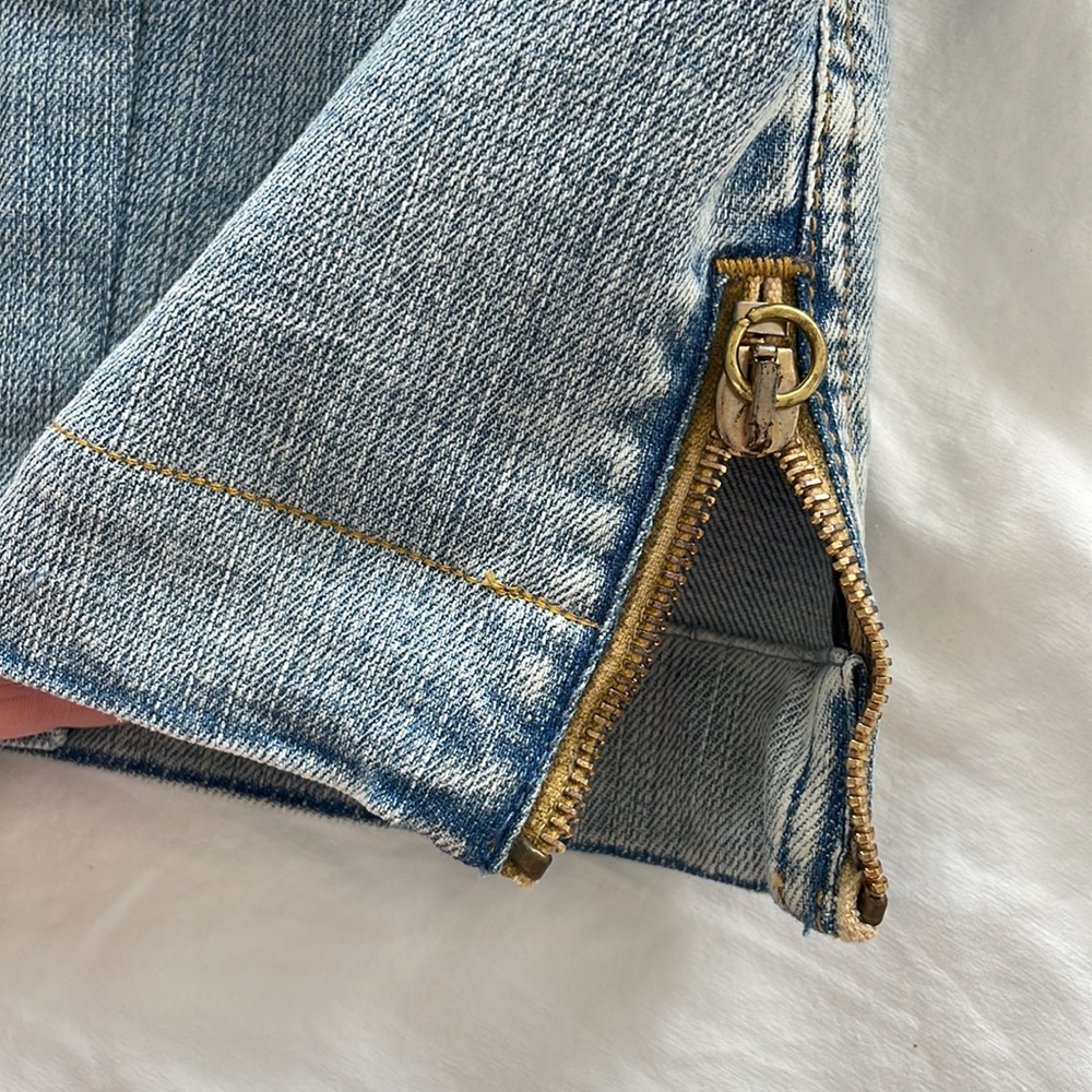 Dolce & Gabbana Light Wash Jeans with Ankle Zippers Size 42/6 - Picture 9 of 10
